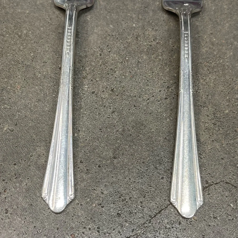 Vintage 1939 Holmes & Edwards Silverplate Flatware Set w Case Art Deco - Picture 6 of 11